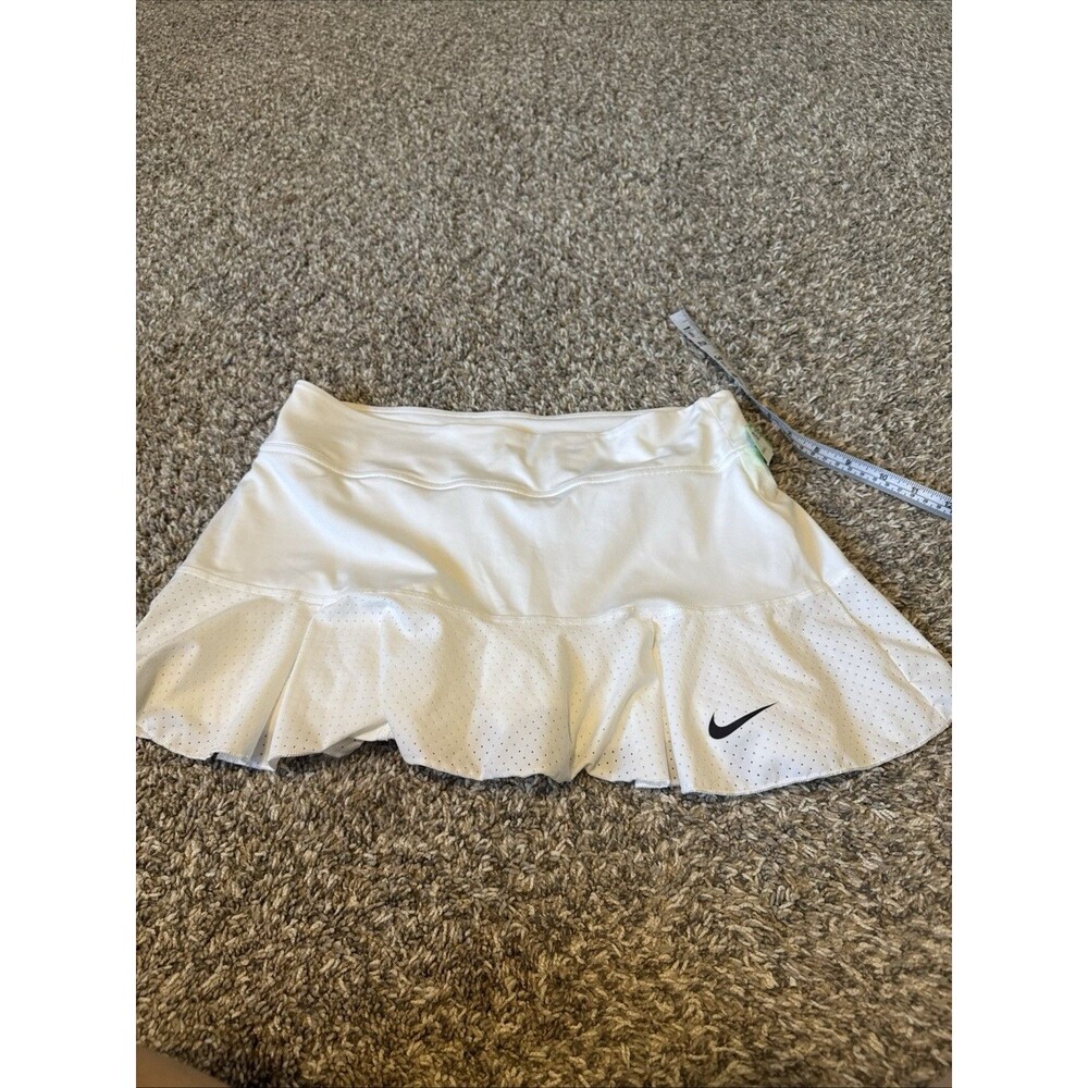 Nike Dri-FIT Women’s M White Tennis Skirt Skort Built In Shorts, Mesh Bottom